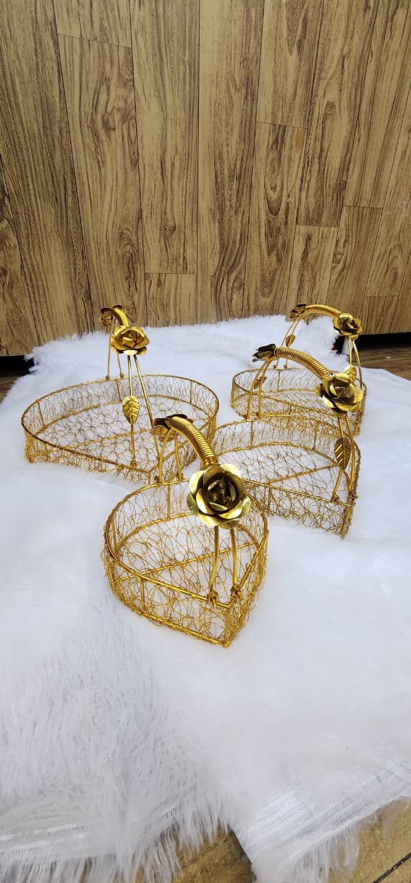 Decorative Gold Metal Wire Hamper Basket