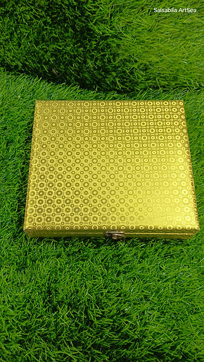 Wooden dry fruit box