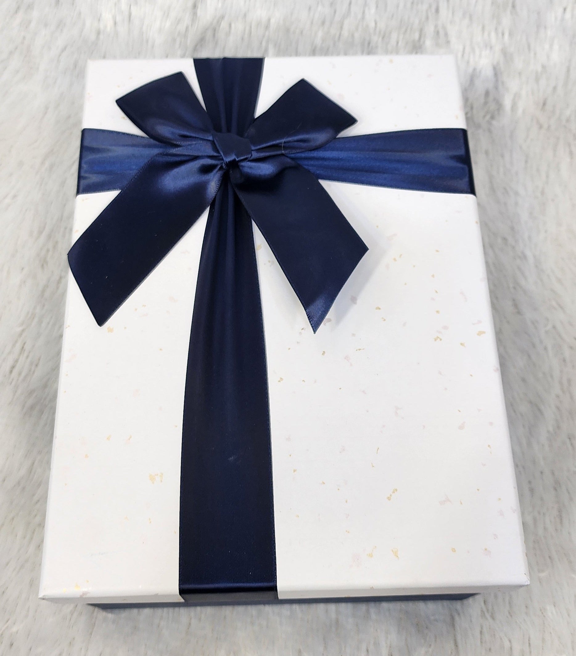 Ribbon bow boxes