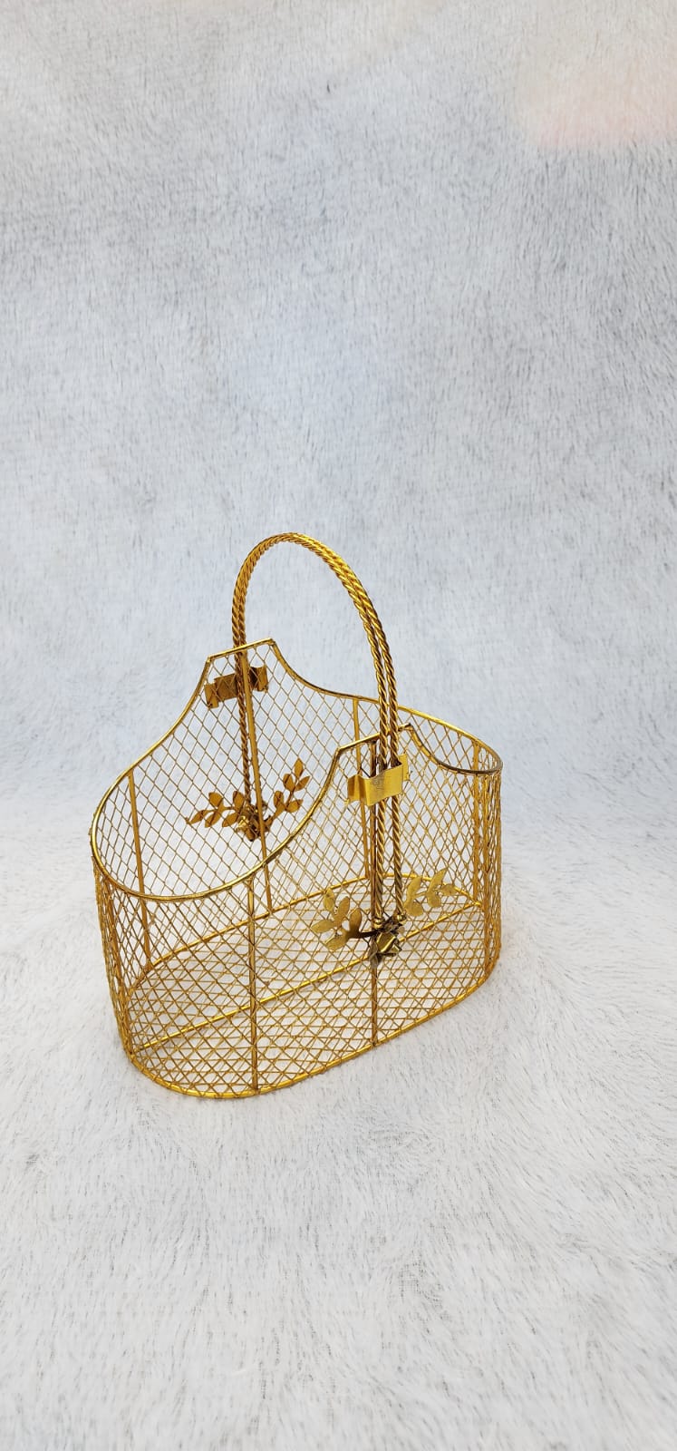 Golden Metal Wire Gift Hamper Basket with Handle