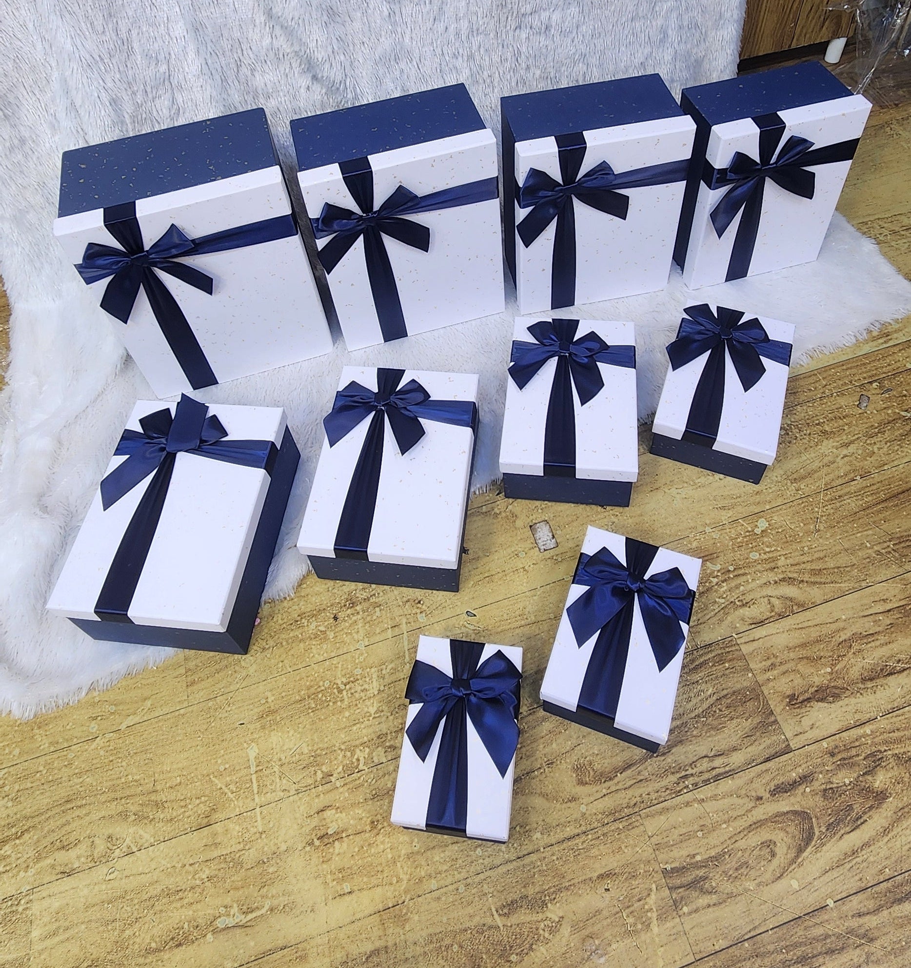 Ribbon bow boxes