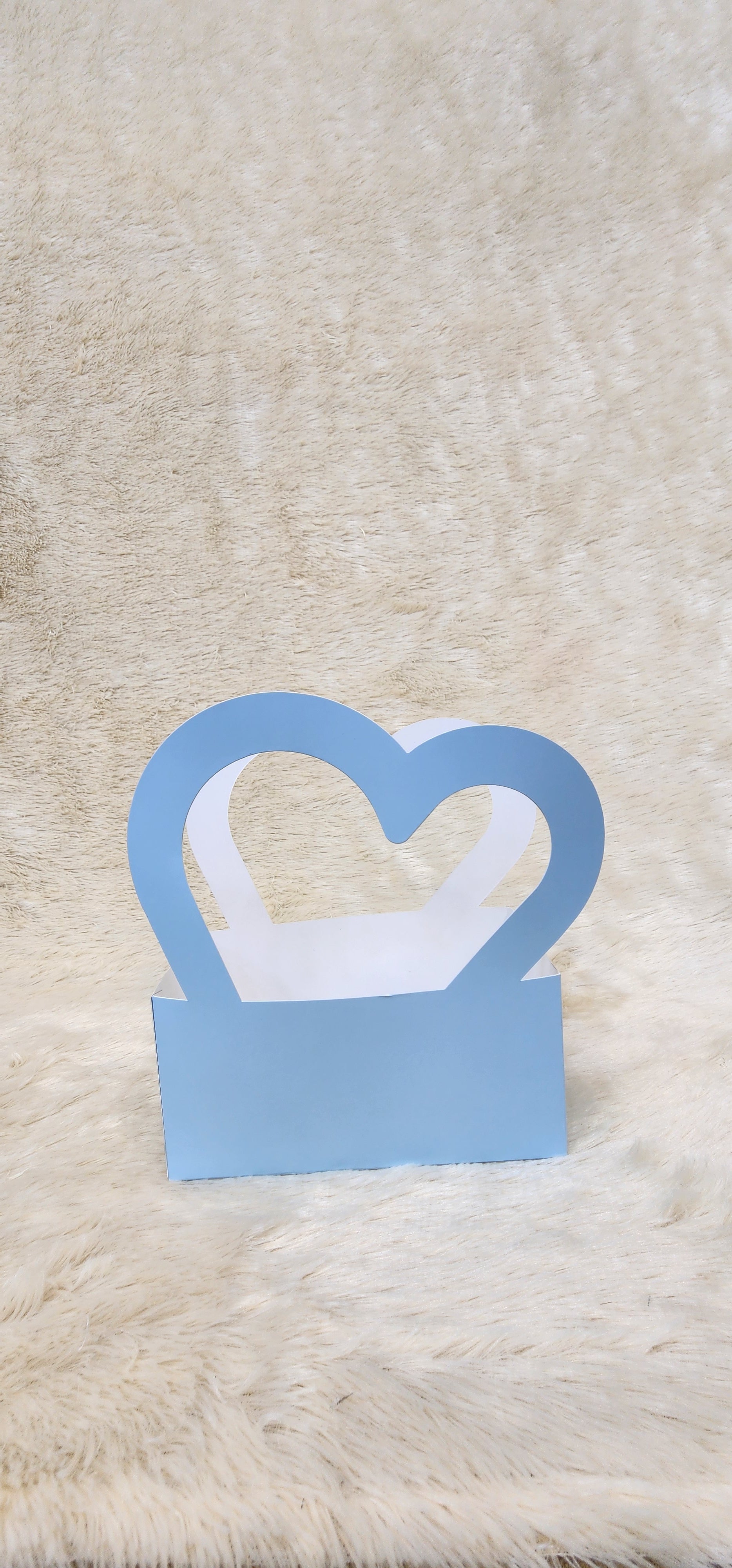 Heart handle paper bag