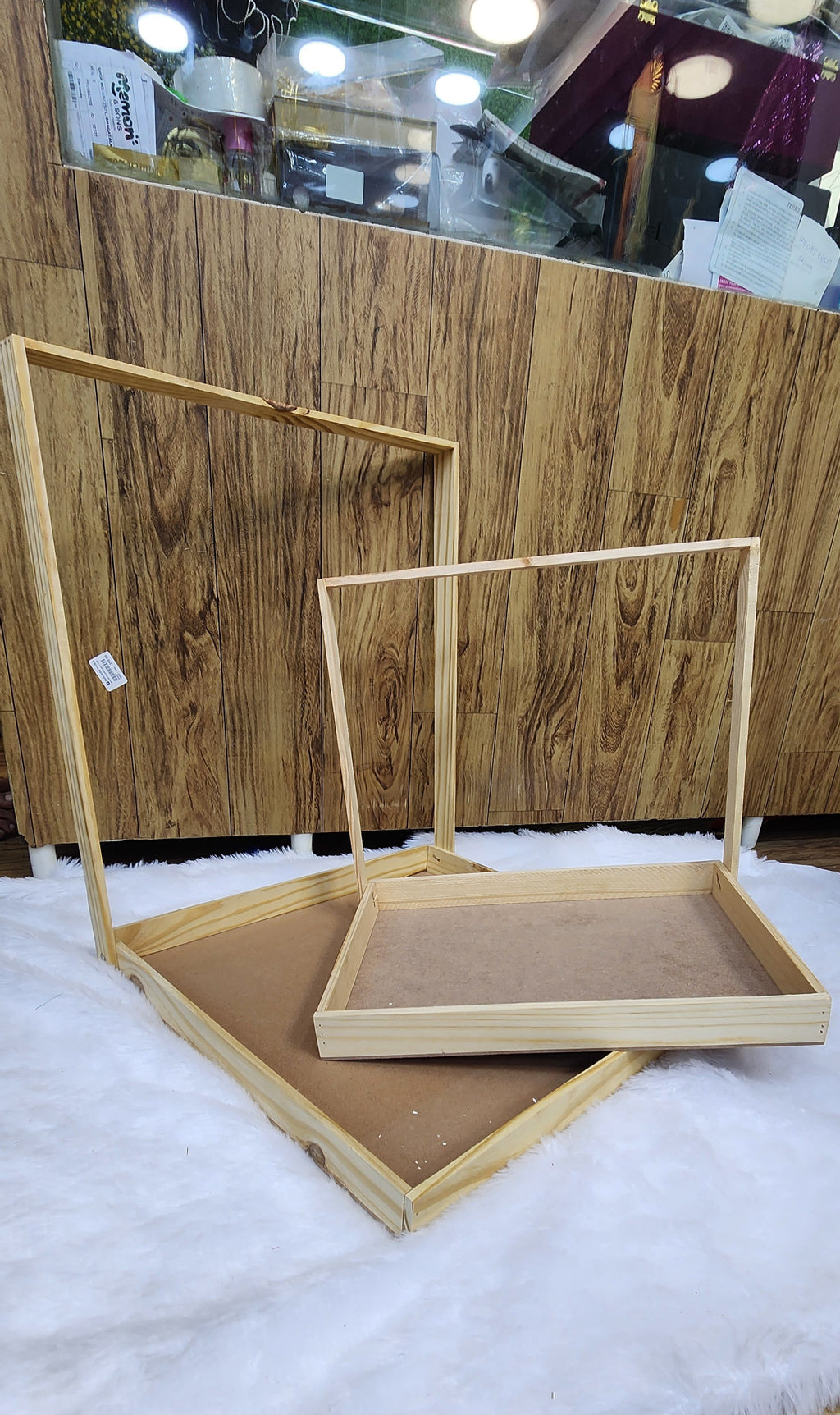 Vertical Decoration Hanger Tray