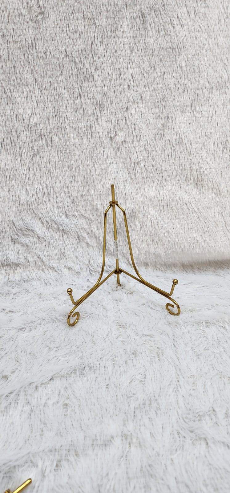 Golden Metal Resin And Photo Frame Foldable Stand