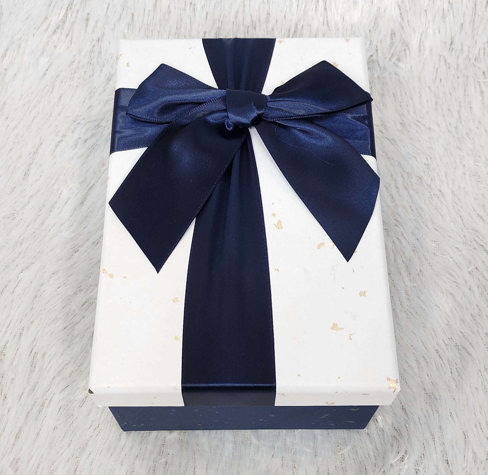 Ribbon bow boxes