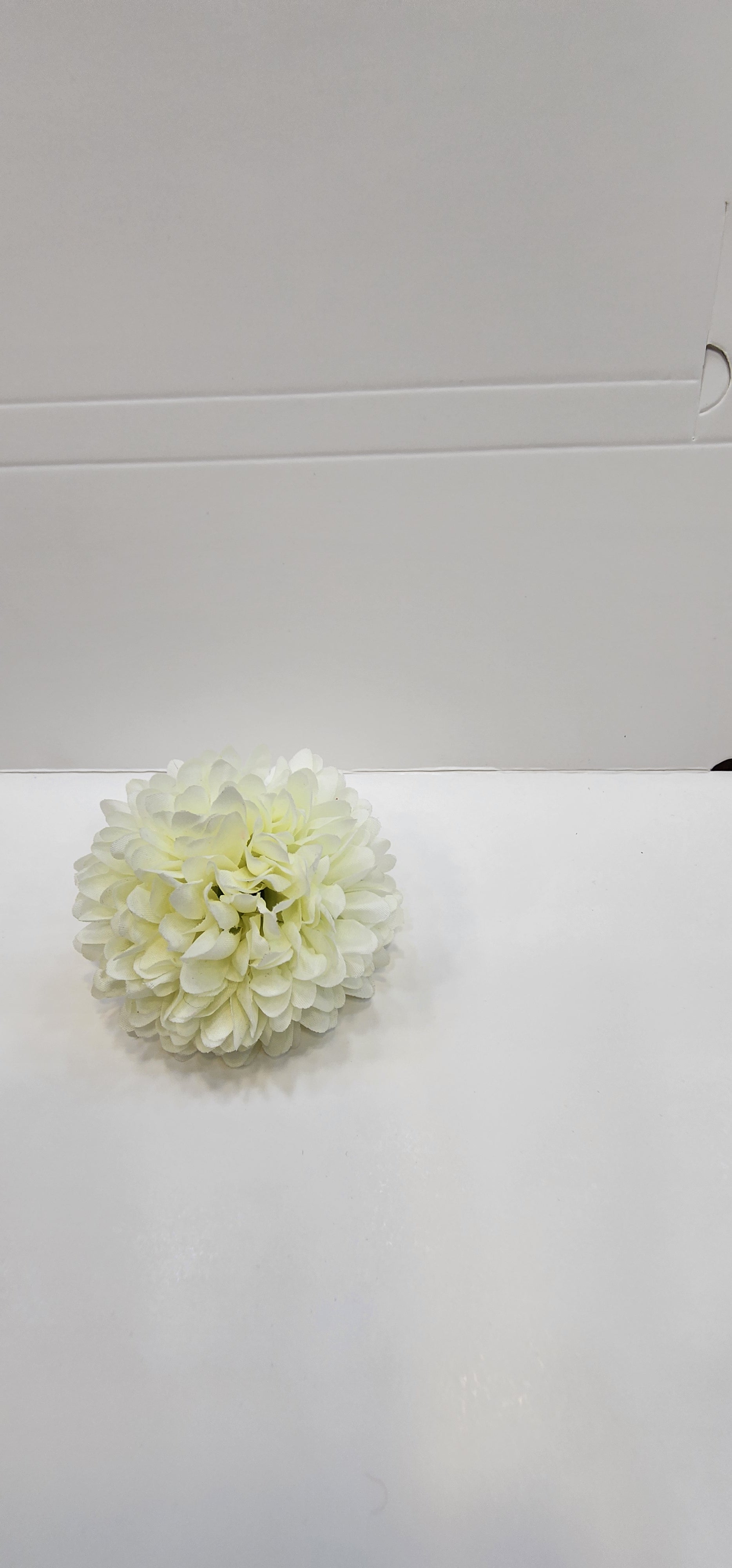 Pom pom flower for decoration