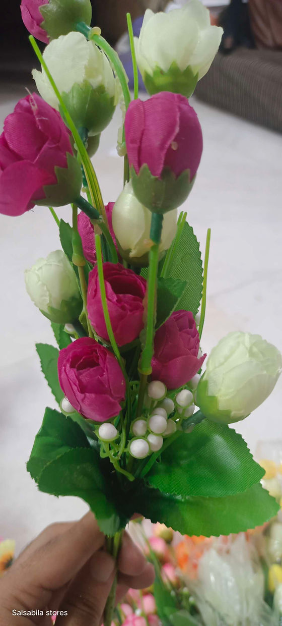 Small roses Lilly bunch