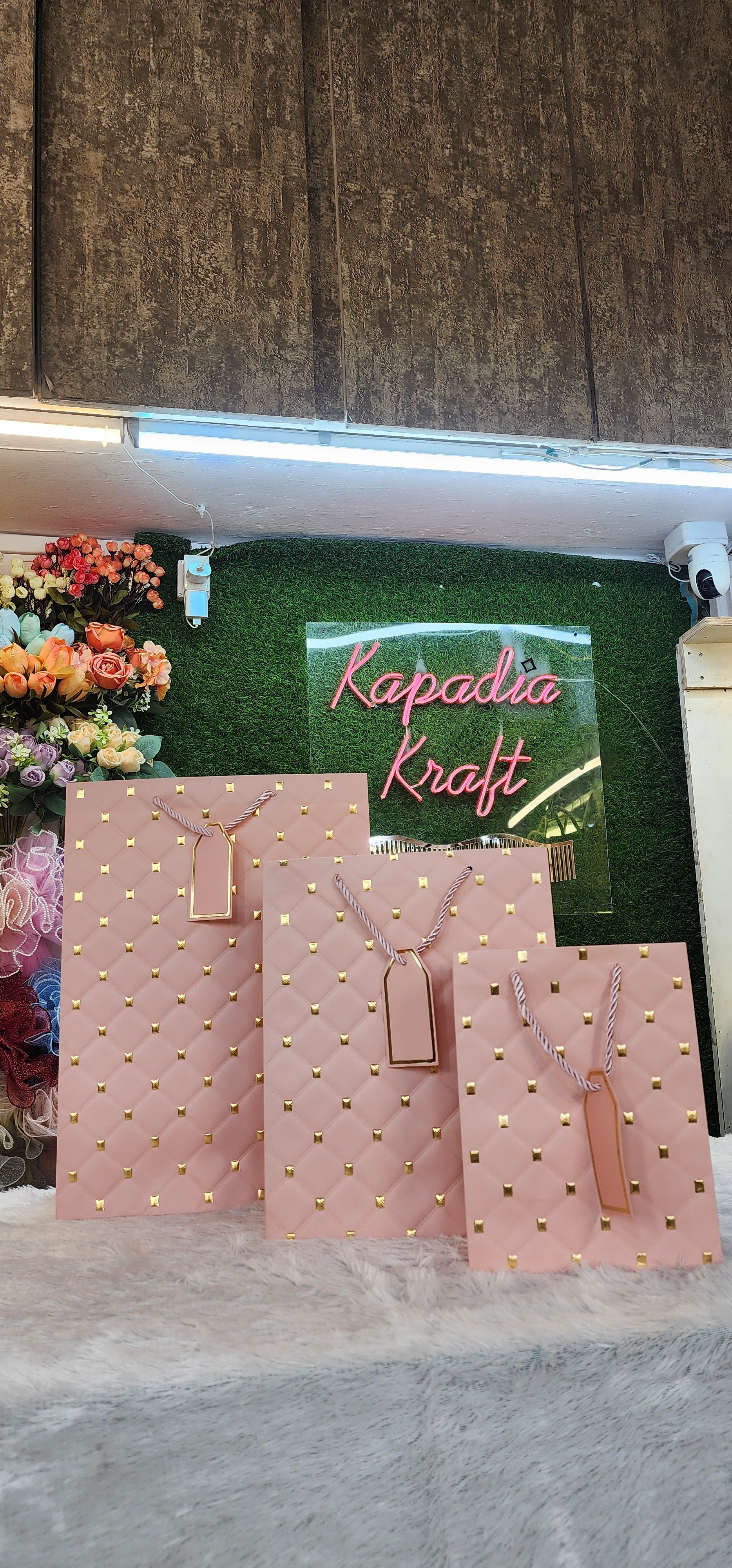 Paper bag pink