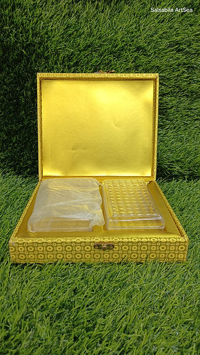 Wooden dry fruit box
