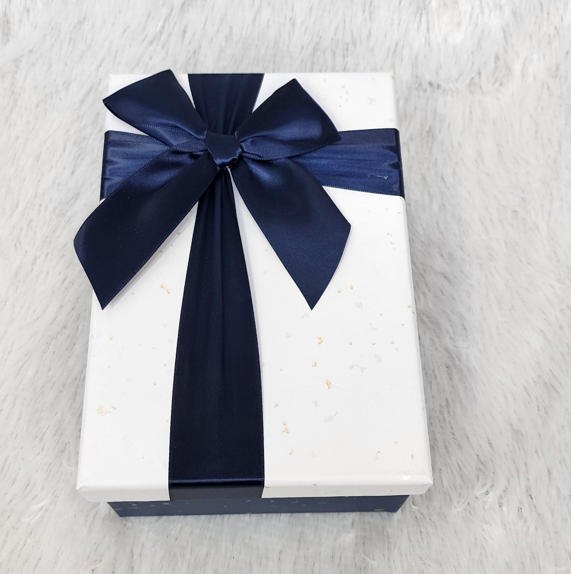 Ribbon bow boxes