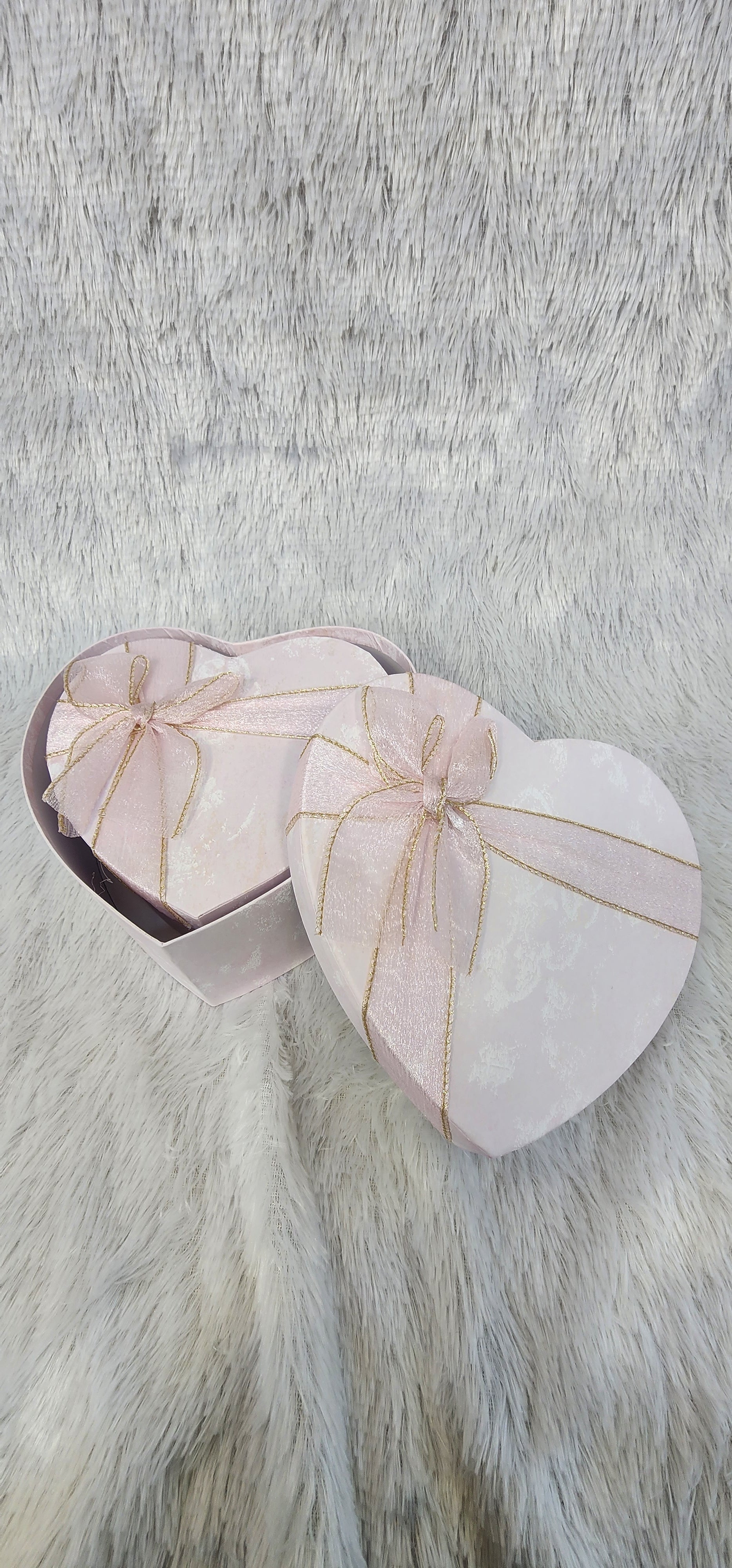 Premium box with Organza ribbon bow