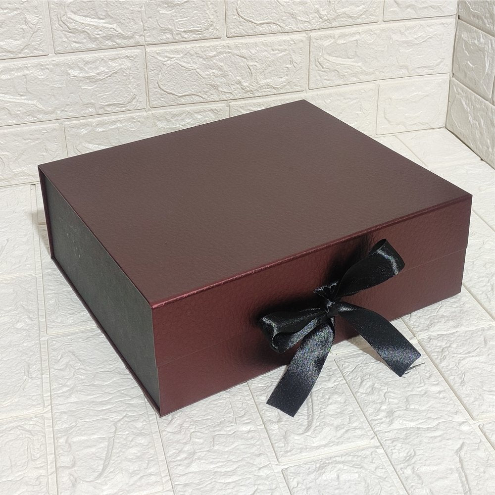 Plain ribbon trunk collapsing hamper box
