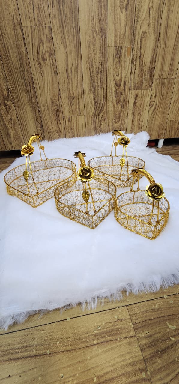 Decorative Gold Metal Wire Hamper Basket