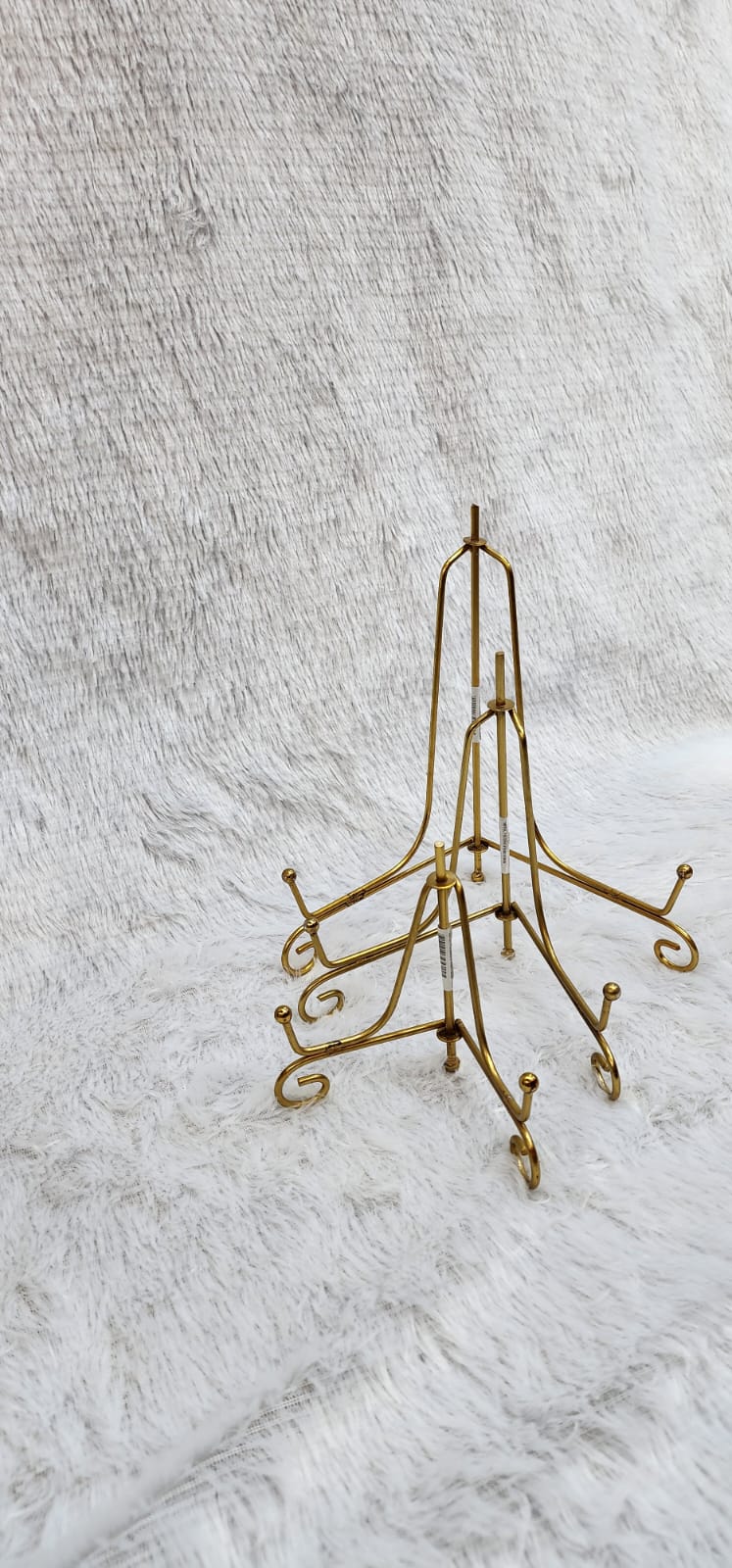 Golden Metal Resin And Photo Frame Foldable Stand