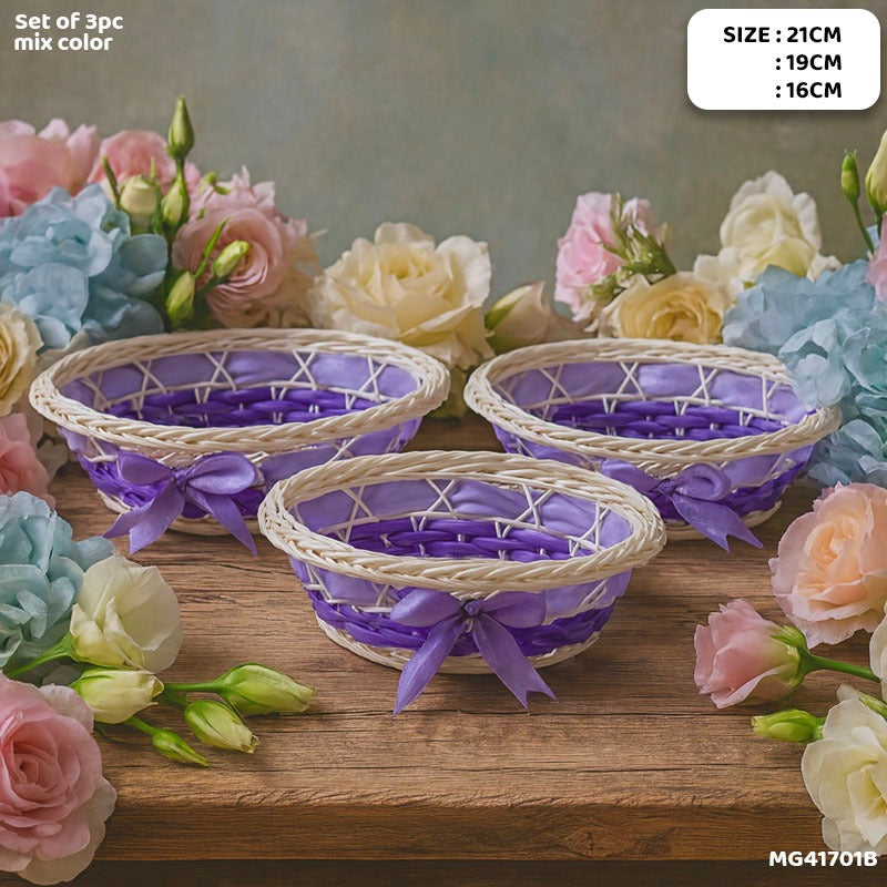 Woven Round Basket With Ribbon