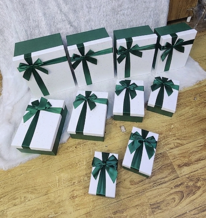Ribbon bow boxes