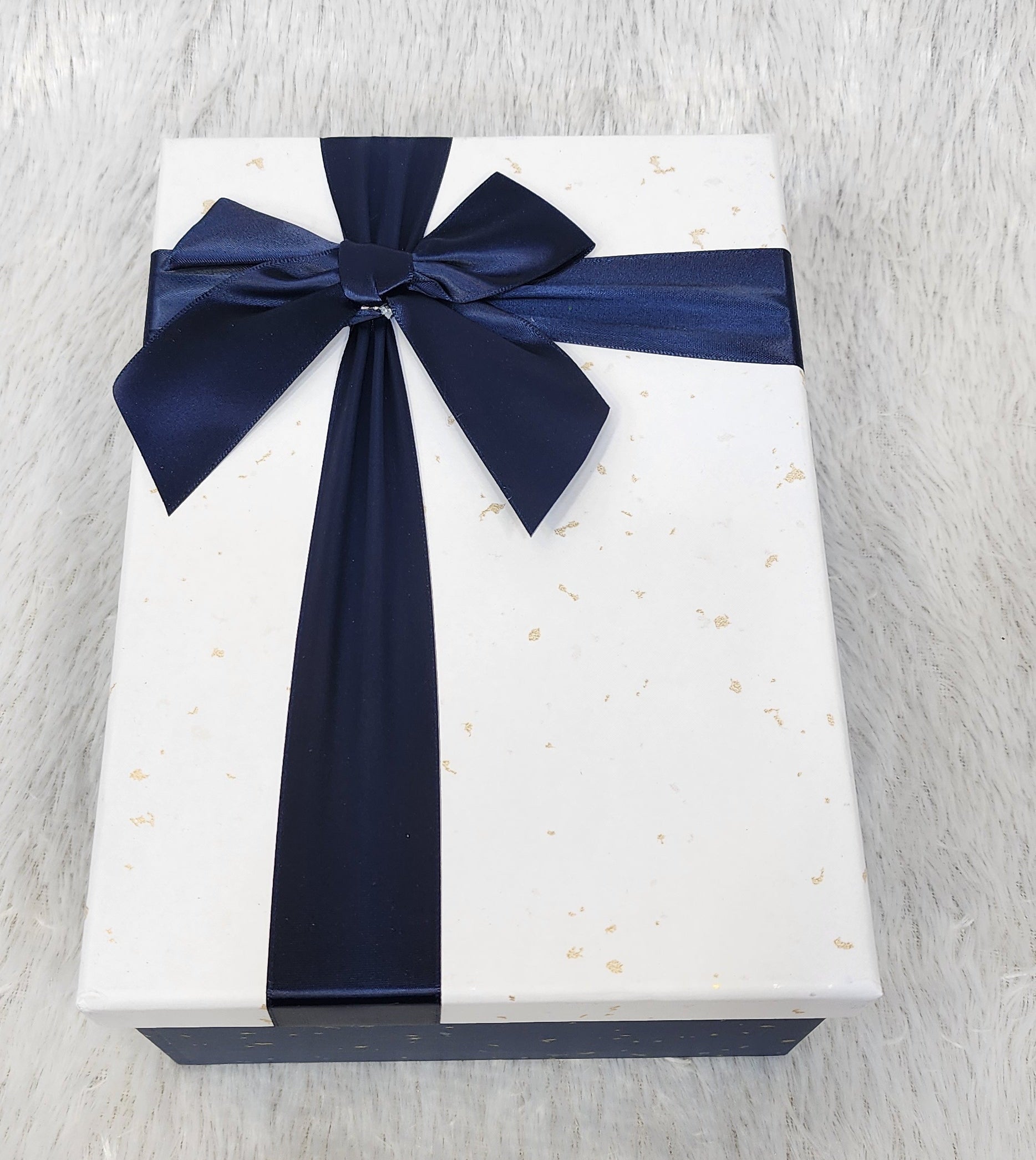 Ribbon bow boxes