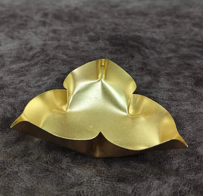 3 sided brass lotus , 3 inches metal urli