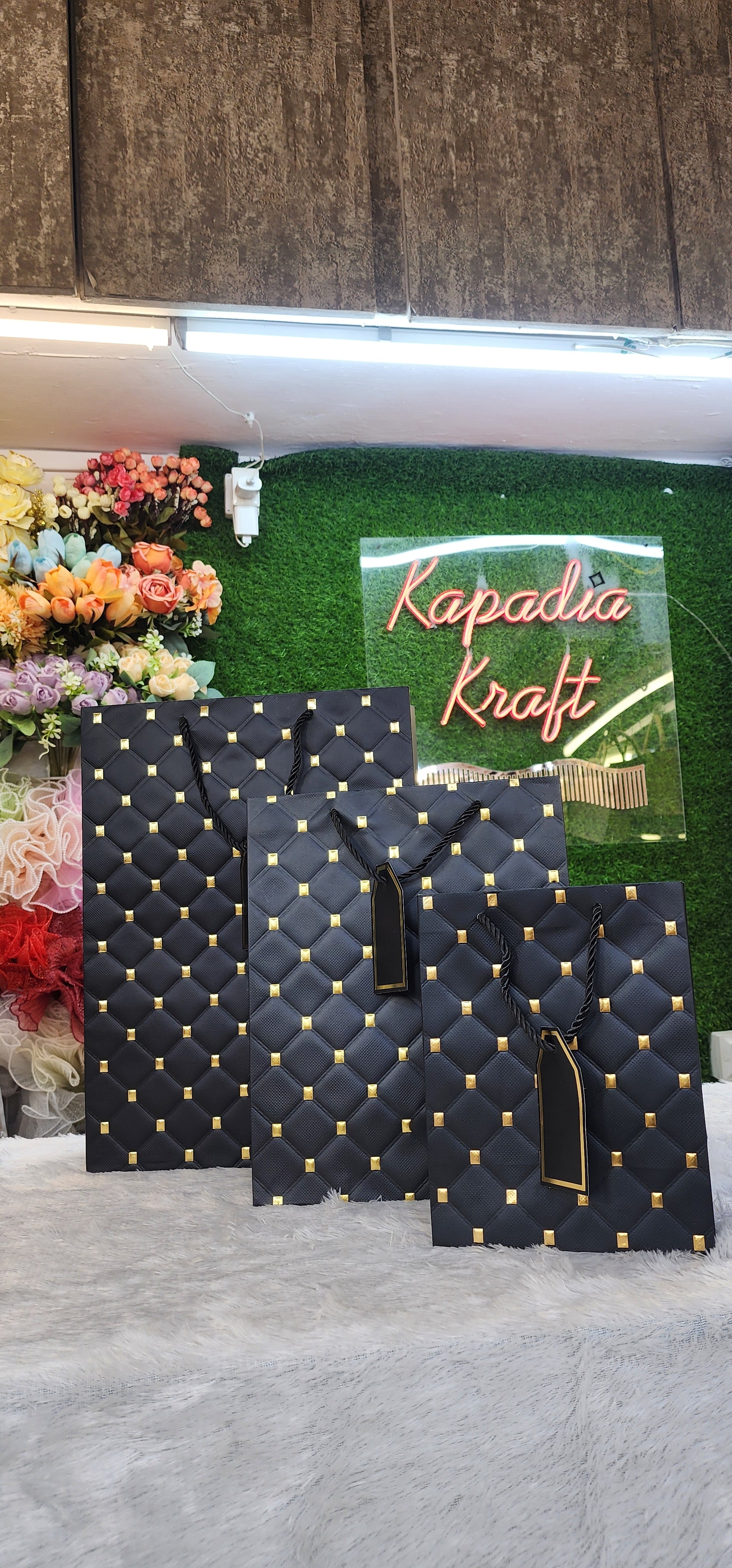 Paper bag black