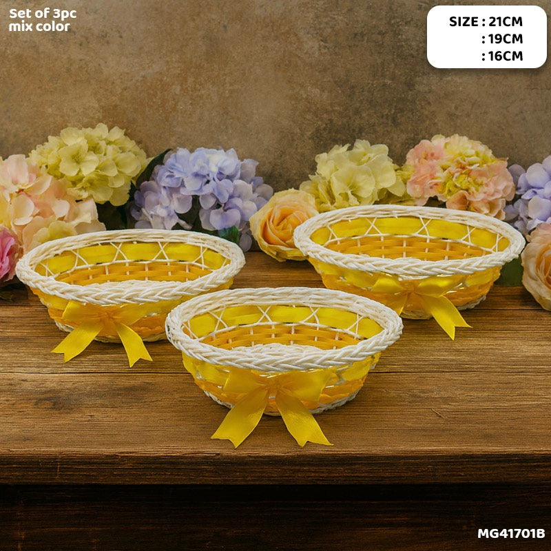 Woven Round Basket With Ribbon